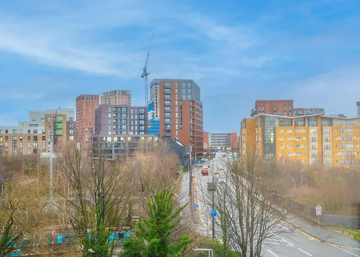 City Cosy 1 Bed - Perfect For Long Stays By Valore Property Services
