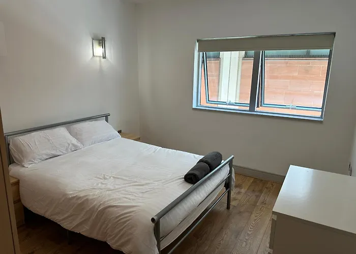 Two Bedroom In The Heart Of The City